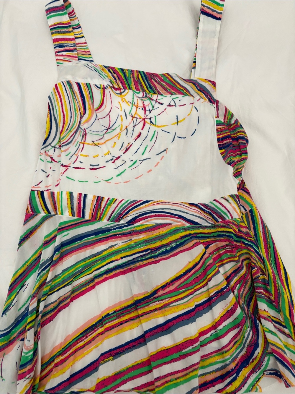 Fun summer top 100% rayon size small